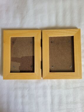 VTG Furio Casual Works Double Hinged Wood Photo Frame - 3 1/2" x 5", EUC